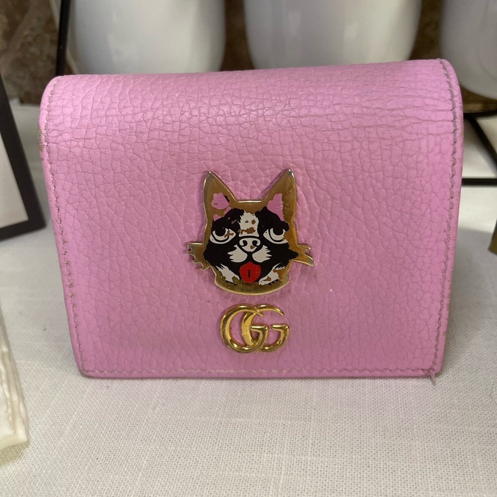 Gucci Limited Edition pink bifold with cat motif.